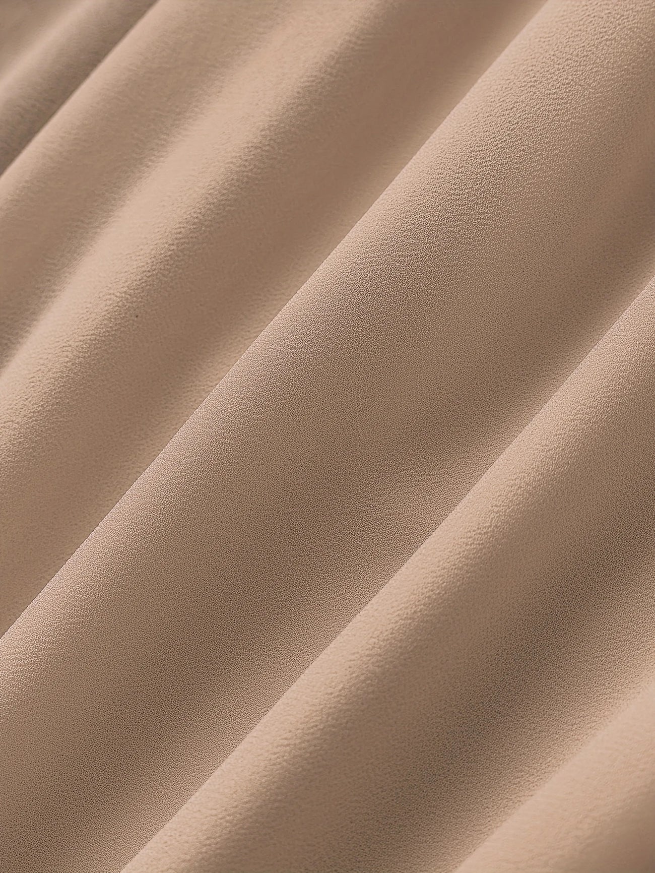 ADDIE | TIDSLÖS ÄRMLESS MIDI KLÄDNAD