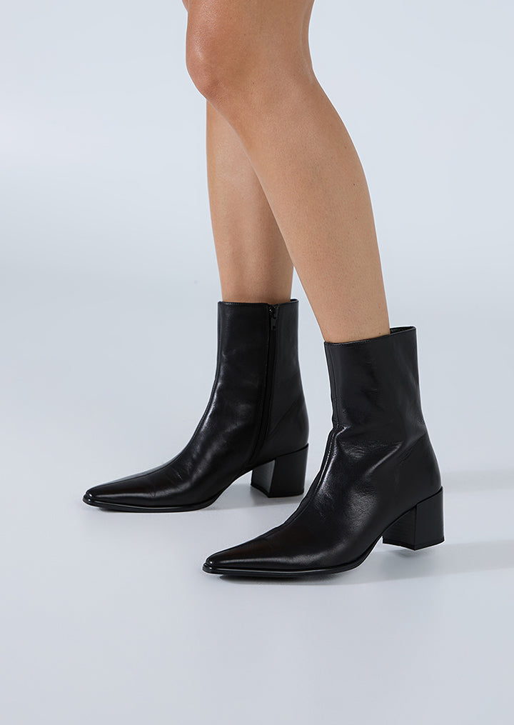 Bella™ | Eva Black Vintage