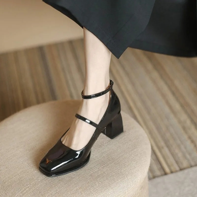 Abigail | Eleganta Ankelremmar Pumps