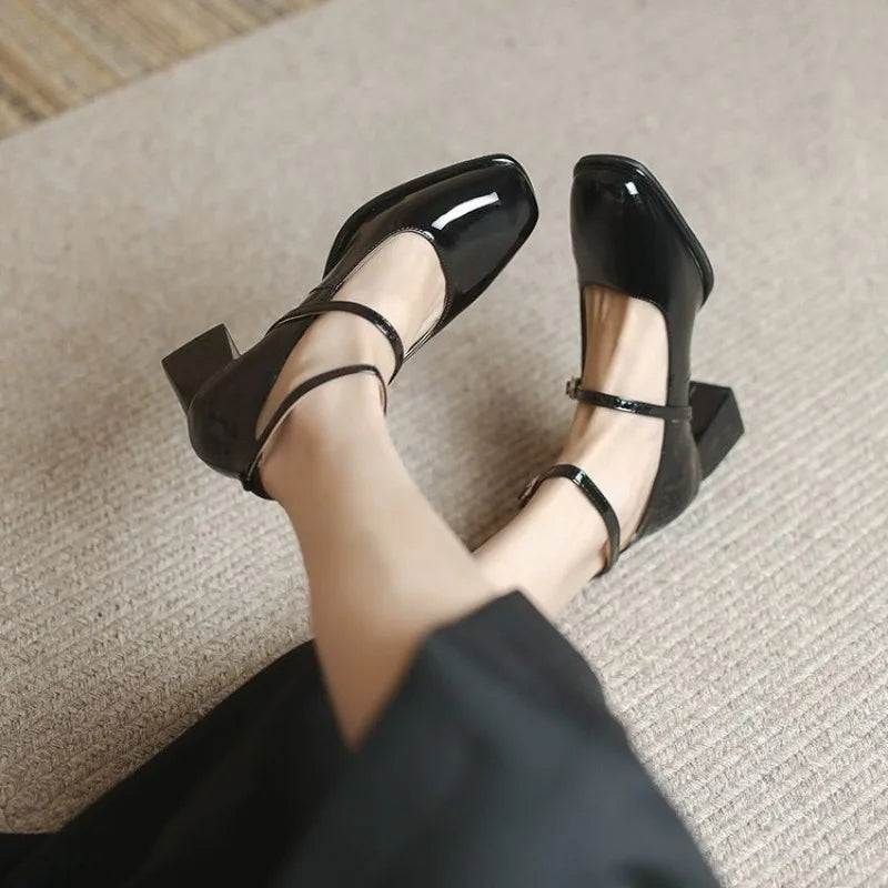 Abigail | Eleganta Ankelremmar Pumps